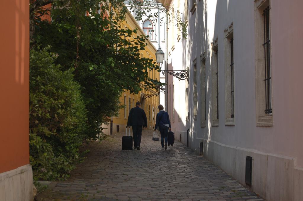 Buda Castle Apartments Boedapest Kamer foto